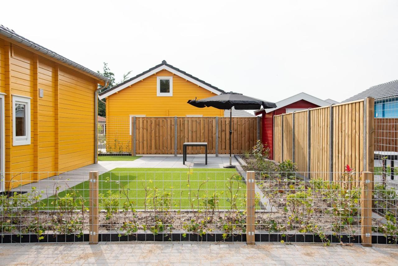 Luxe Chalets In Zeeland Aan De Kust Sint Annaland Exterior foto