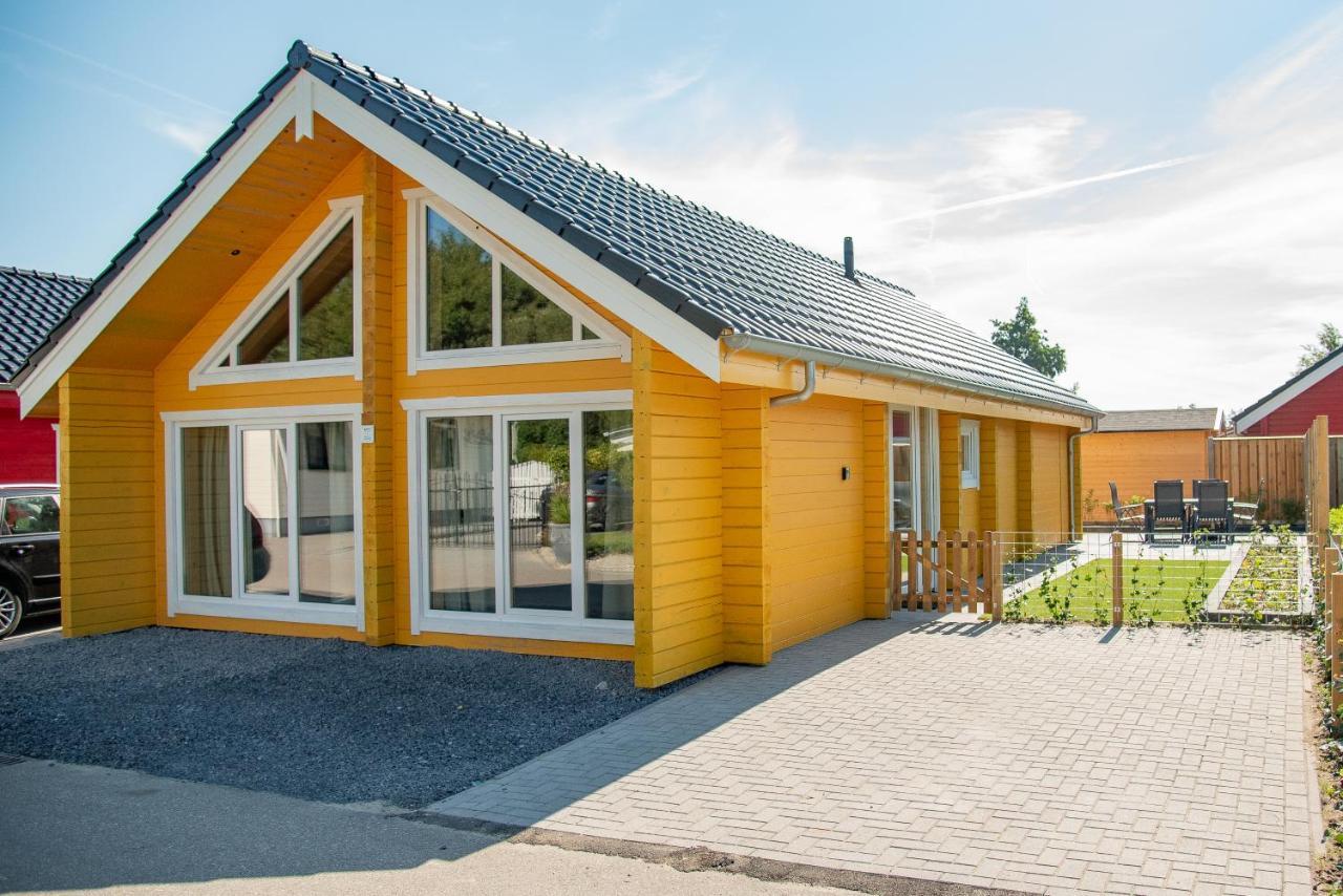Luxe Chalets In Zeeland Aan De Kust Sint Annaland Exterior foto