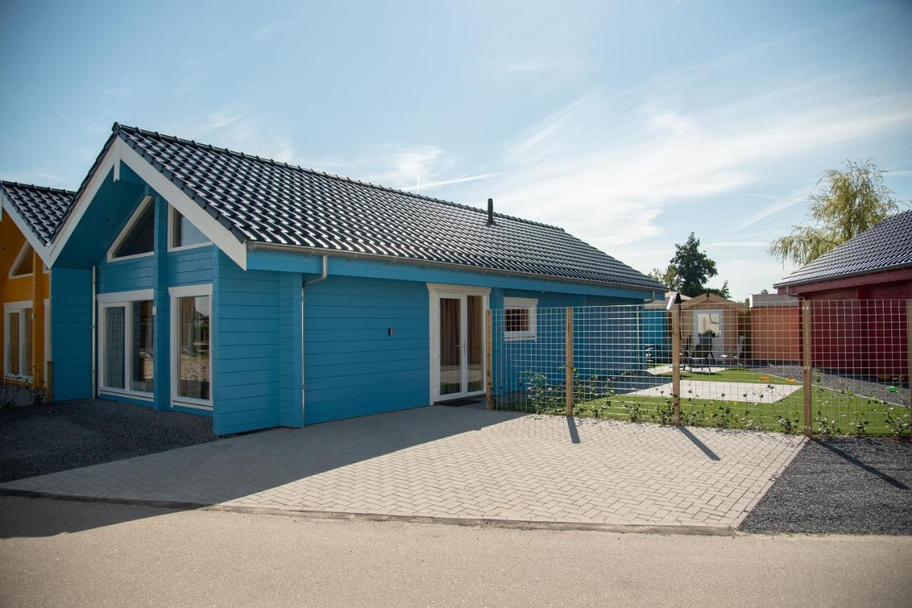 Luxe Chalets In Zeeland Aan De Kust Sint Annaland Exterior foto