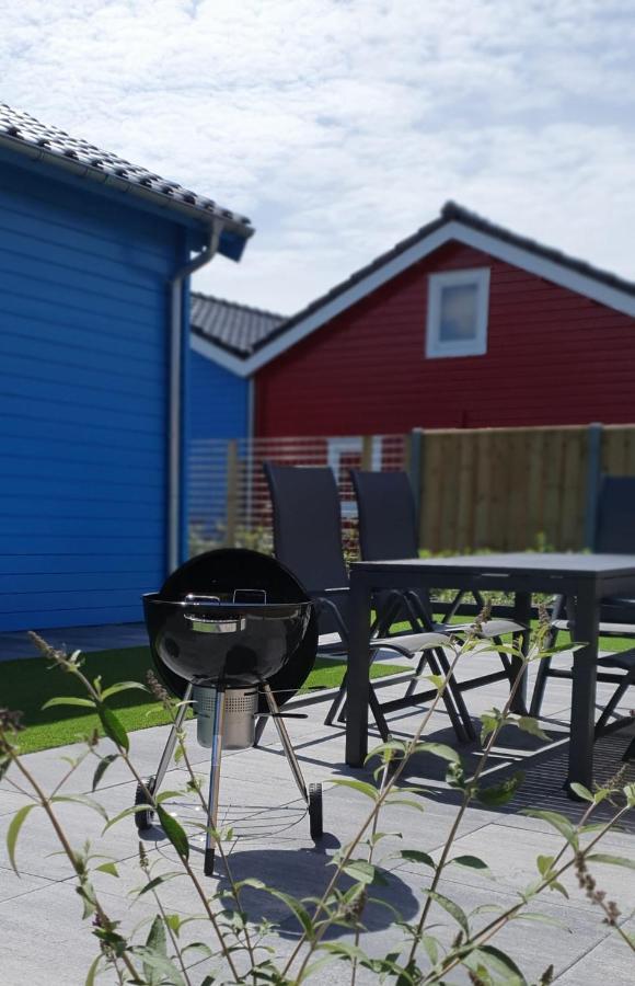 Luxe Chalets In Zeeland Aan De Kust Sint Annaland Exterior foto